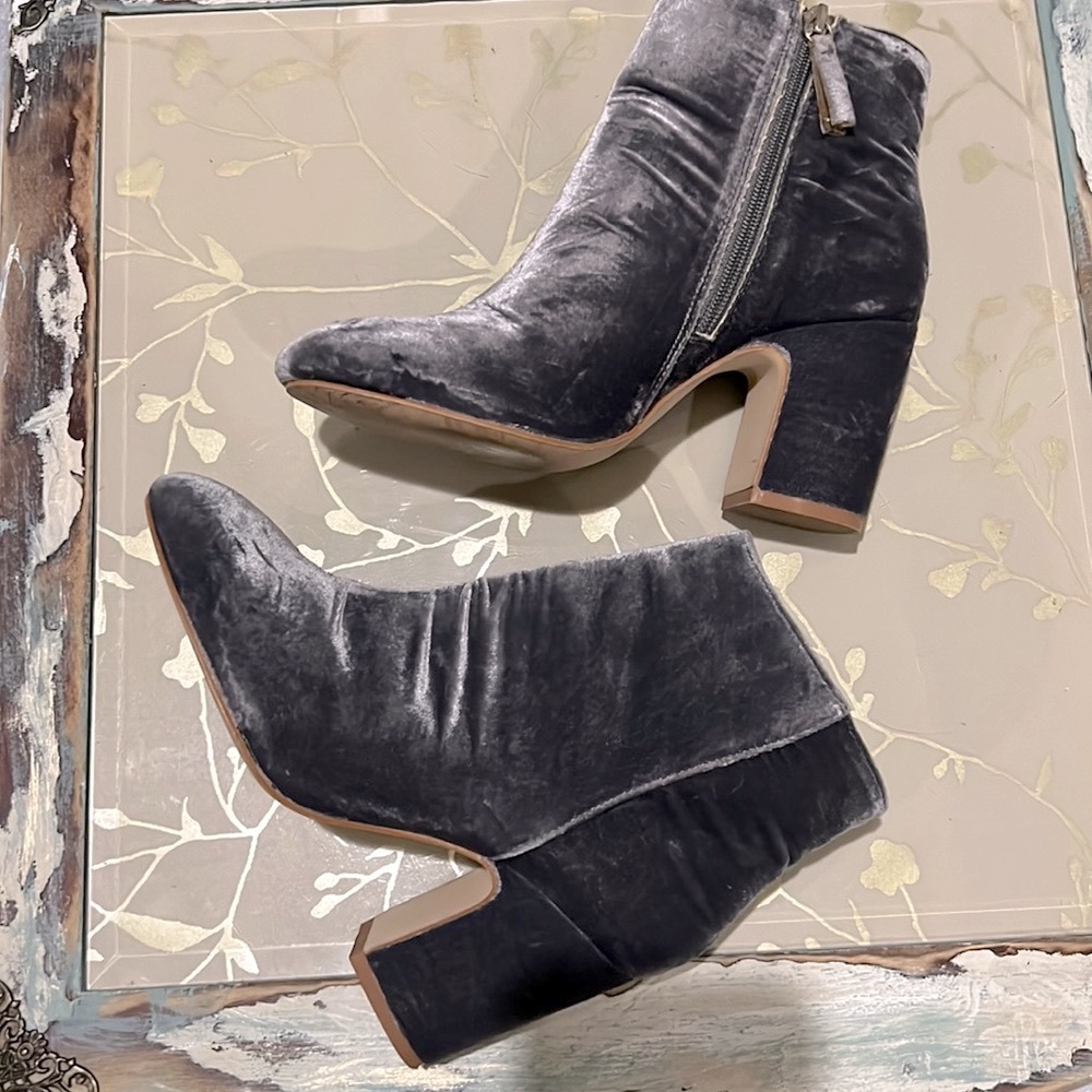 Zara collection lavender velvet platform mid ankle heeled boots
